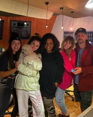 Selena Gomez OnlyFans Leaked Free Thumbnail Picture - #DpOvP6bVCg