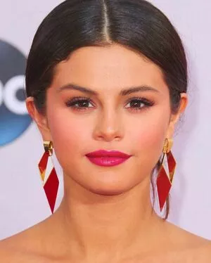 Selena Gomez OnlyFans Leaked Free Thumbnail Picture - #E7TwzXISl9