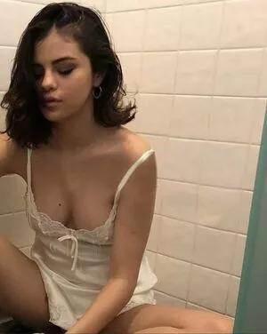 Selena Gomez OnlyFans Leaked Free Thumbnail Picture - #EZHl4NyVJd