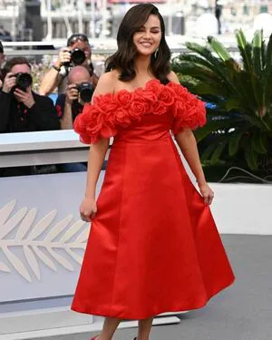 Selena Gomez OnlyFans Leaked Free Thumbnail Picture - #Fi7mw0jEMj