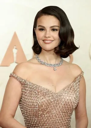 Selena Gomez OnlyFans Leaked Free Thumbnail Picture - #GWYqaWwCXx