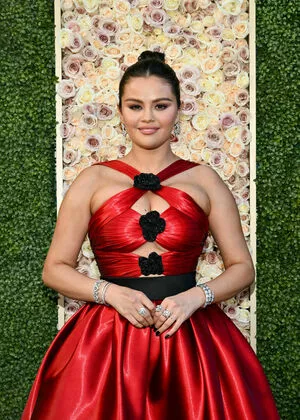 Selena Gomez OnlyFans Leaked Free Thumbnail Picture - #HKmzBoQkzY