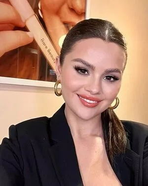 Selena Gomez OnlyFans Leaked Free Thumbnail Picture - #Hdrkjkcr54