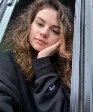 Selena Gomez OnlyFans Leaked Free Thumbnail Picture - #HhguznThZC