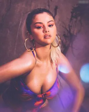 Selena Gomez OnlyFans Leaked Free Thumbnail Picture - #IFGNWMewiU