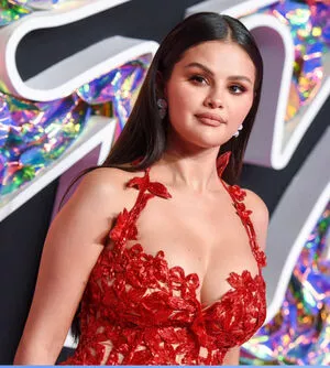 Selena Gomez OnlyFans Leaked Free Thumbnail Picture - #JBRaOuiLxm