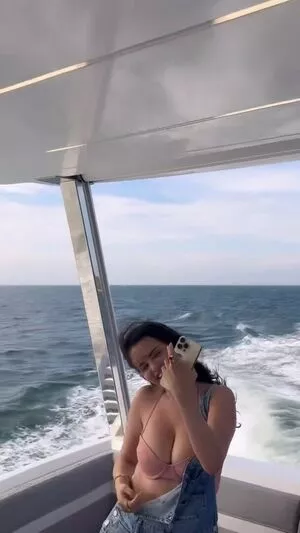 Selena Gomez OnlyFans Leaked Free Thumbnail Picture - #KDqZmOxyge