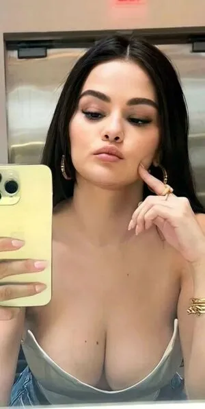 Selena Gomez OnlyFans Leaked Free Thumbnail Picture - #KRxA1L6anH