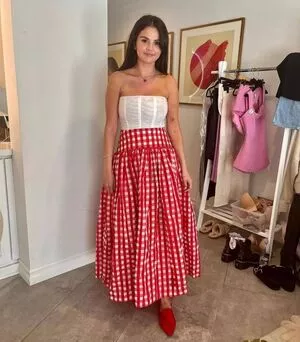 Selena Gomez OnlyFans Leaked Free Thumbnail Picture - #L5JxNjSqOi