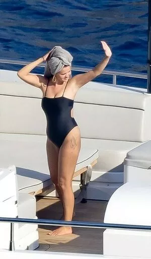 Selena Gomez OnlyFans Leaked Free Thumbnail Picture - #L9eCIK5M7t