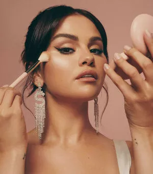 Selena Gomez OnlyFans Leaked Free Thumbnail Picture - #Ma4GHwxSRn