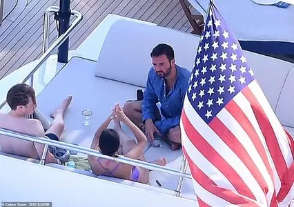 Selena Gomez OnlyFans Leaked Free Thumbnail Picture - #PVw4UKWkWJ