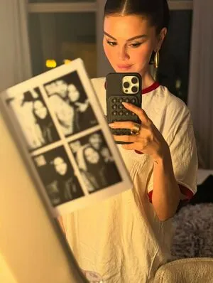 Selena Gomez OnlyFans Leaked Free Thumbnail Picture - #PsZVlyahQu