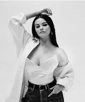 Selena Gomez OnlyFans Leaked Free Thumbnail Picture - #QL3V9yU9Hg