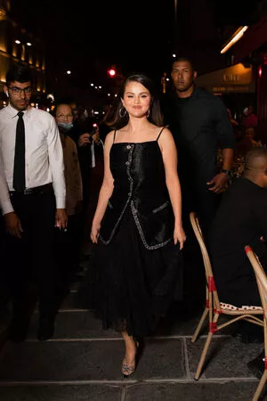 Selena Gomez OnlyFans Leaked Free Thumbnail Picture - #SEfjNnb6FO