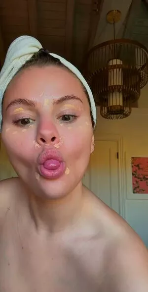 Selena Gomez OnlyFans Leaked Free Thumbnail Picture - #T9AP5K1Z10