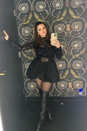 Selena Gomez OnlyFans Leaked Free Thumbnail Picture - #U9HrzJHhVv