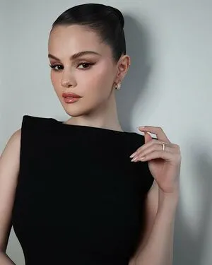 Selena Gomez OnlyFans Leaked Free Thumbnail Picture - #Uv5h7E6BF2