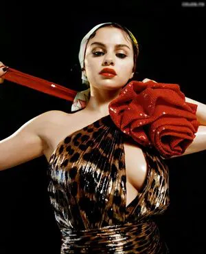 Selena Gomez OnlyFans Leaked Free Thumbnail Picture - #VkALNq1zug