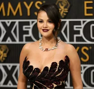 Selena Gomez OnlyFans Leaked Free Thumbnail Picture - #VwcdKYIEuM