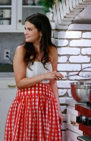 Selena Gomez OnlyFans Leaked Free Thumbnail Picture - #X3QwRpJsA8