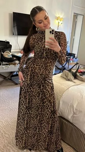 Selena Gomez OnlyFans Leaked Free Thumbnail Picture - #Xdhf6rWclm