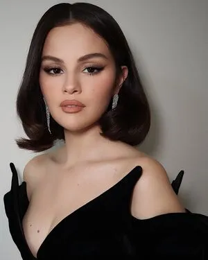 Selena Gomez OnlyFans Leaked Free Thumbnail Picture - #YDWUiLOUcn