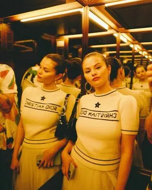 Selena Gomez OnlyFans Leaked Free Thumbnail Picture - #Yk4vX5GYtt