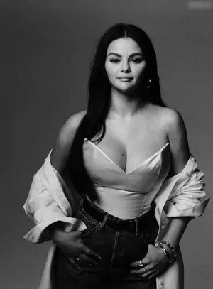 Selena Gomez OnlyFans Leaked Free Thumbnail Picture - #Yn2zEcWmt5