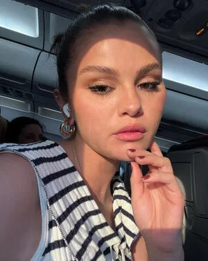 Selena Gomez OnlyFans Leaked Free Thumbnail Picture - #Z2NeClrYSO