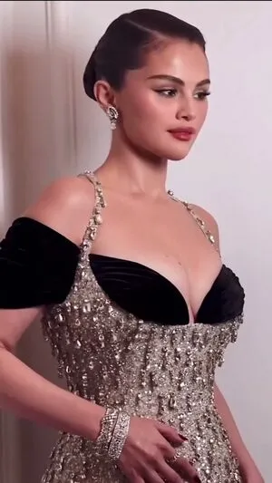Selena Gomez OnlyFans Leaked Free Thumbnail Picture - #Z7hbOp9gyu