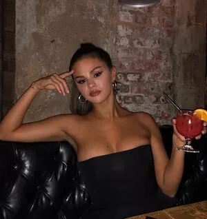 Selena Gomez OnlyFans Leaked Free Thumbnail Picture - #a9nUjuWngE