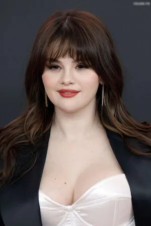 Selena Gomez OnlyFans Leaked Free Thumbnail Picture - #c6q6L4HiZ2