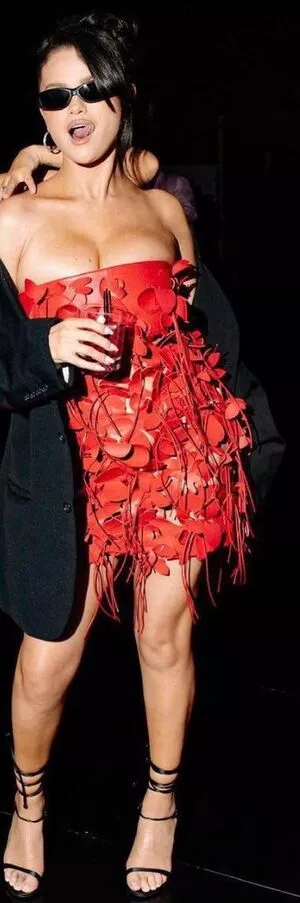 Selena Gomez OnlyFans Leaked Free Thumbnail Picture - #cCyUboIAYC