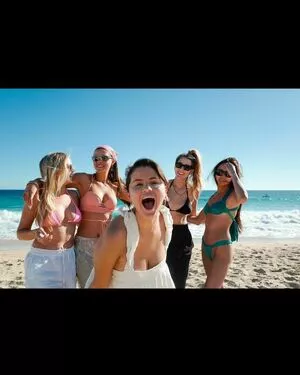 Selena Gomez OnlyFans Leaked Free Thumbnail Picture - #cMJLV7nykI