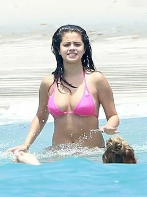 Selena Gomez OnlyFans Leaked Free Thumbnail Picture - #dgv4sCT57o