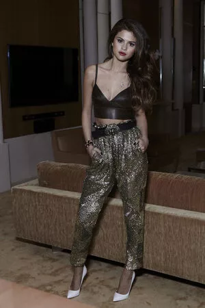 Selena Gomez OnlyFans Leaked Free Thumbnail Picture - #eKdRv1ZKem