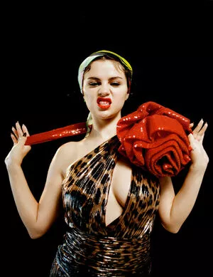 Selena Gomez OnlyFans Leaked Free Thumbnail Picture - #fdMdWu2bw3