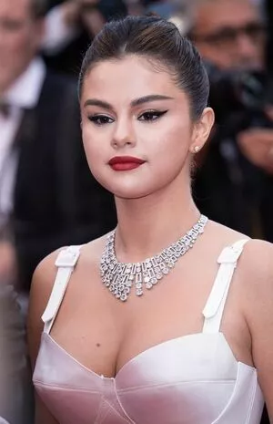 Selena Gomez OnlyFans Leaked Free Thumbnail Picture - #g0EzhlAKX7