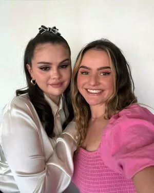 Selena Gomez OnlyFans Leaked Free Thumbnail Picture - #gNlkLQ3Bu5