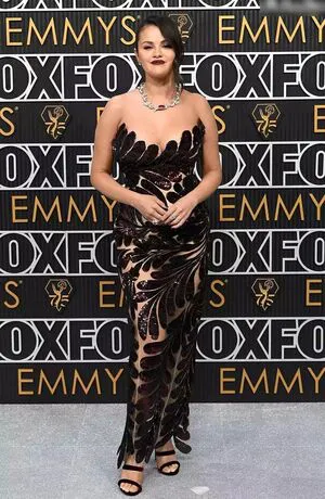 Selena Gomez OnlyFans Leaked Free Thumbnail Picture - #gQSjrP0fcC