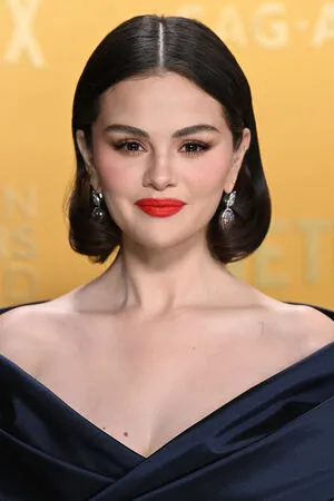 Selena Gomez OnlyFans Leaked Free Thumbnail Picture - #gfI7VdKh4B