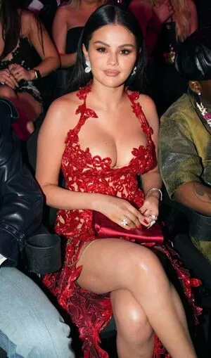 Selena Gomez OnlyFans Leaked Free Thumbnail Picture - #gh6MO7SciP