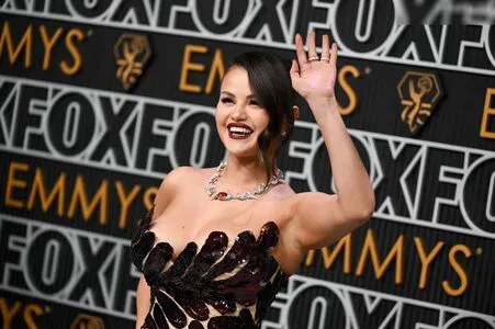 Selena Gomez OnlyFans Leaked Free Thumbnail Picture - #git9tuz9ov