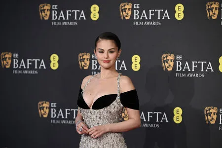 Selena Gomez OnlyFans Leaked Free Thumbnail Picture - #itLUBApFDM