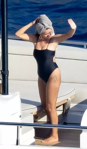 Selena Gomez OnlyFans Leaked Free Thumbnail Picture - #kTwWrZsySo