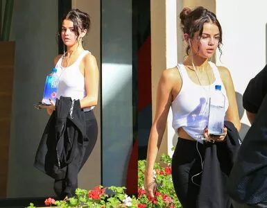 Selena Gomez OnlyFans Leaked Free Thumbnail Picture - #lGnFZG3HFP