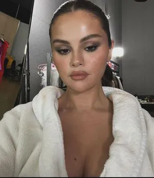 Selena Gomez OnlyFans Leaked Free Thumbnail Picture - #lIVxUBcKUU