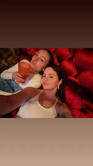Selena Gomez OnlyFans Leaked Free Thumbnail Picture - #n2xkS4SNws