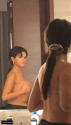 Selena Gomez OnlyFans Leaked Free Thumbnail Picture - #pWUvv5yhw3